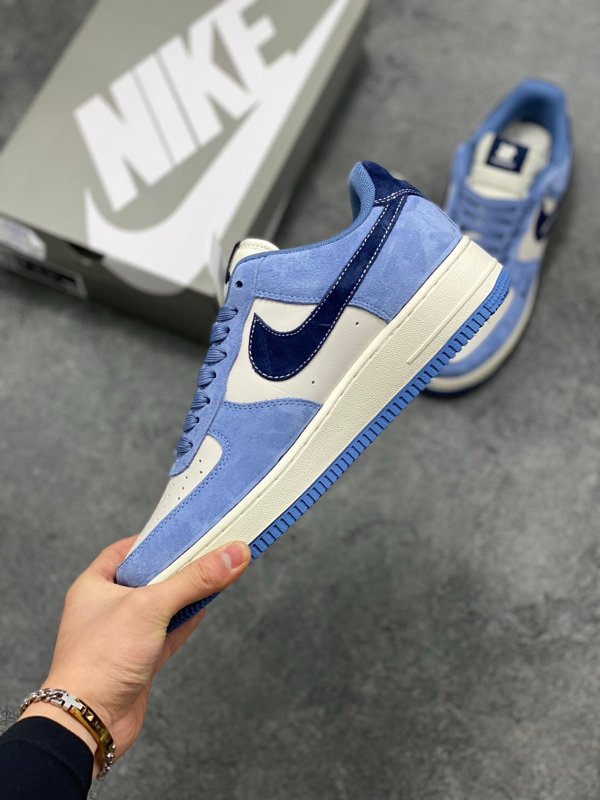 Undefeated联名AF1