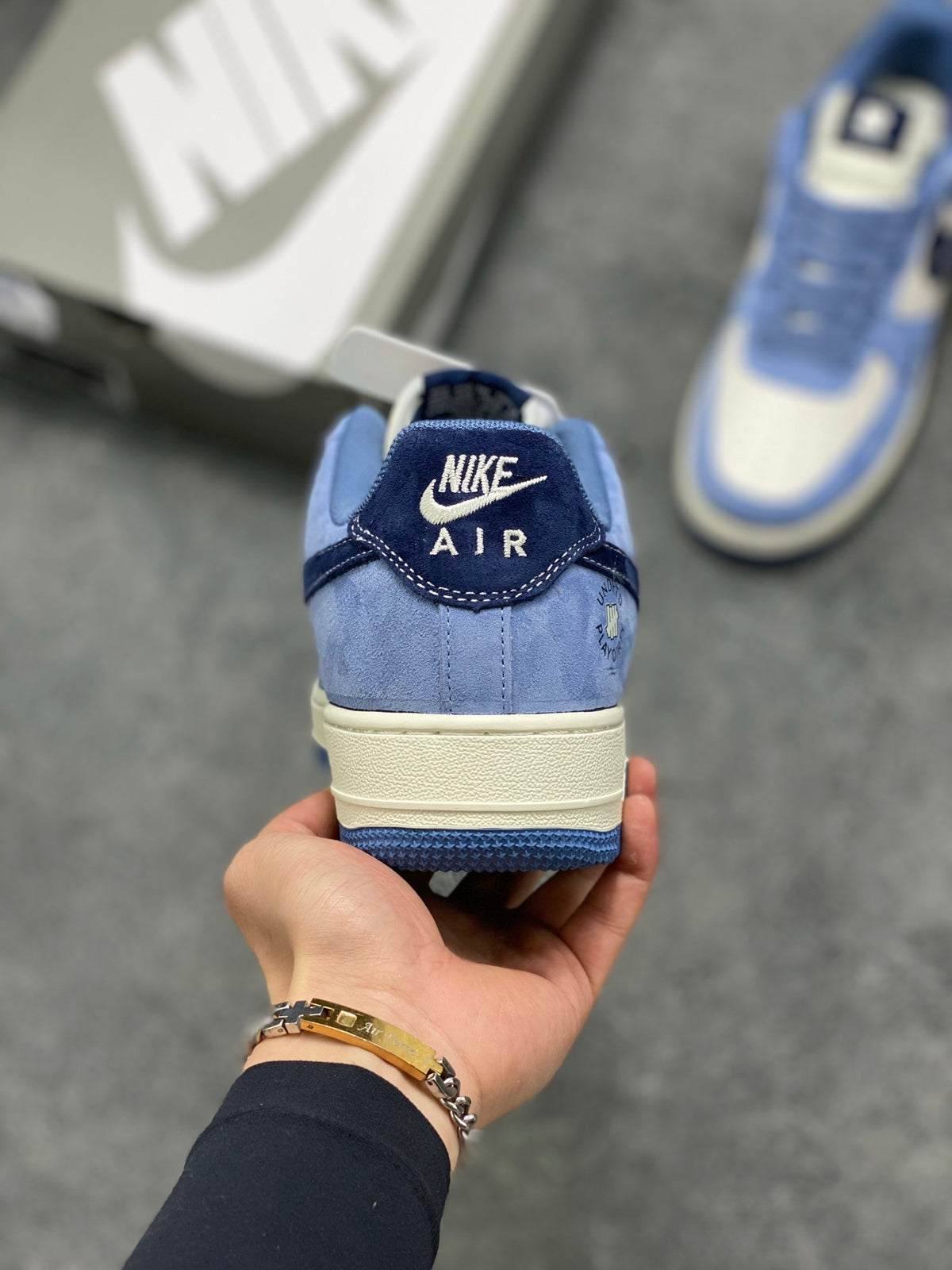 Undefeated联名AF1