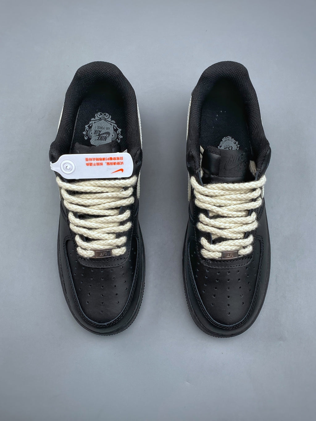 NIKE AIR FORCE 1 LOW