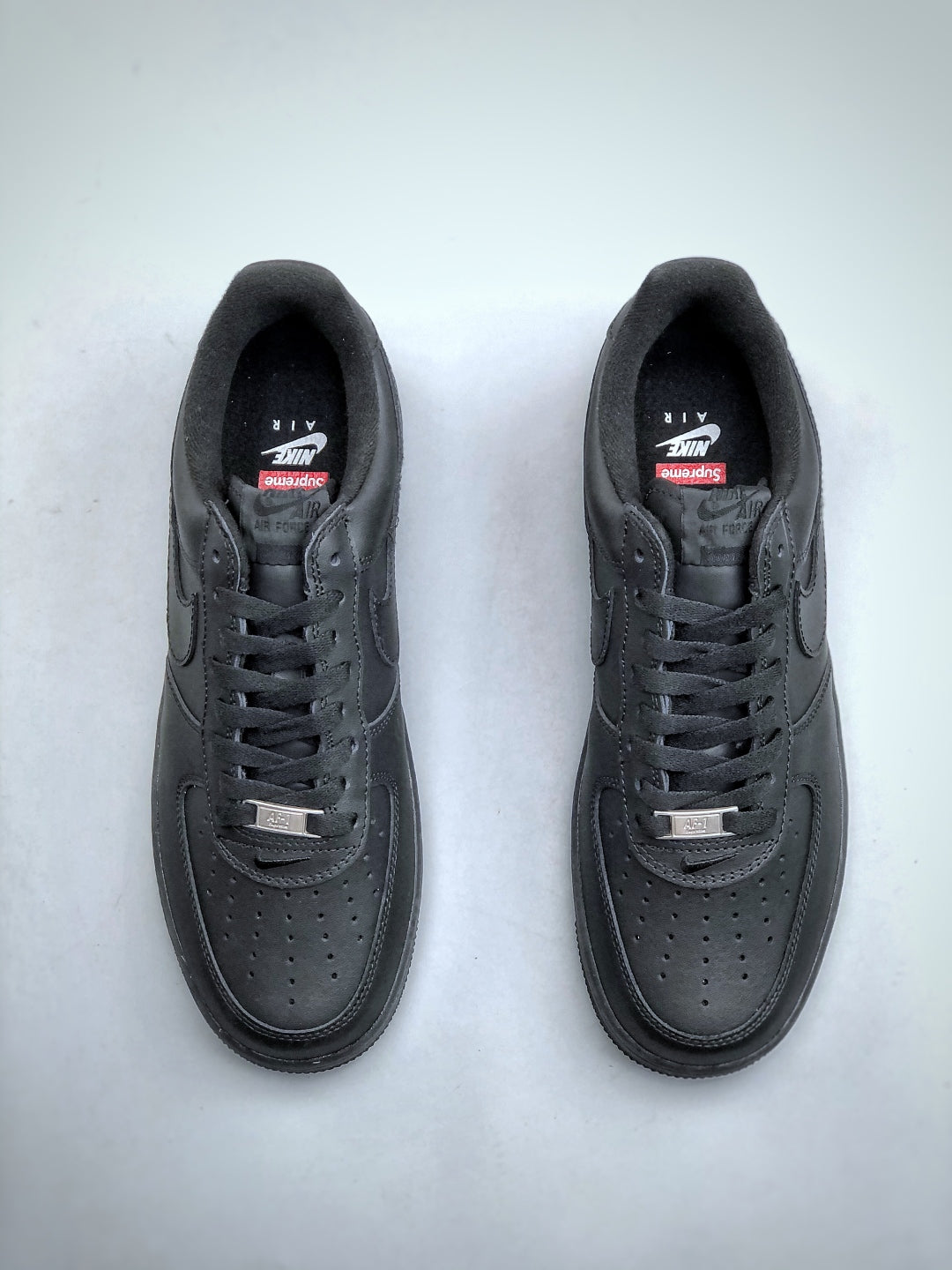 Nike AIR FORCE 1 LOW SP