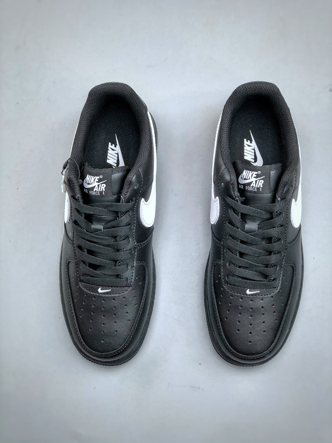 Nike AIR FORCE