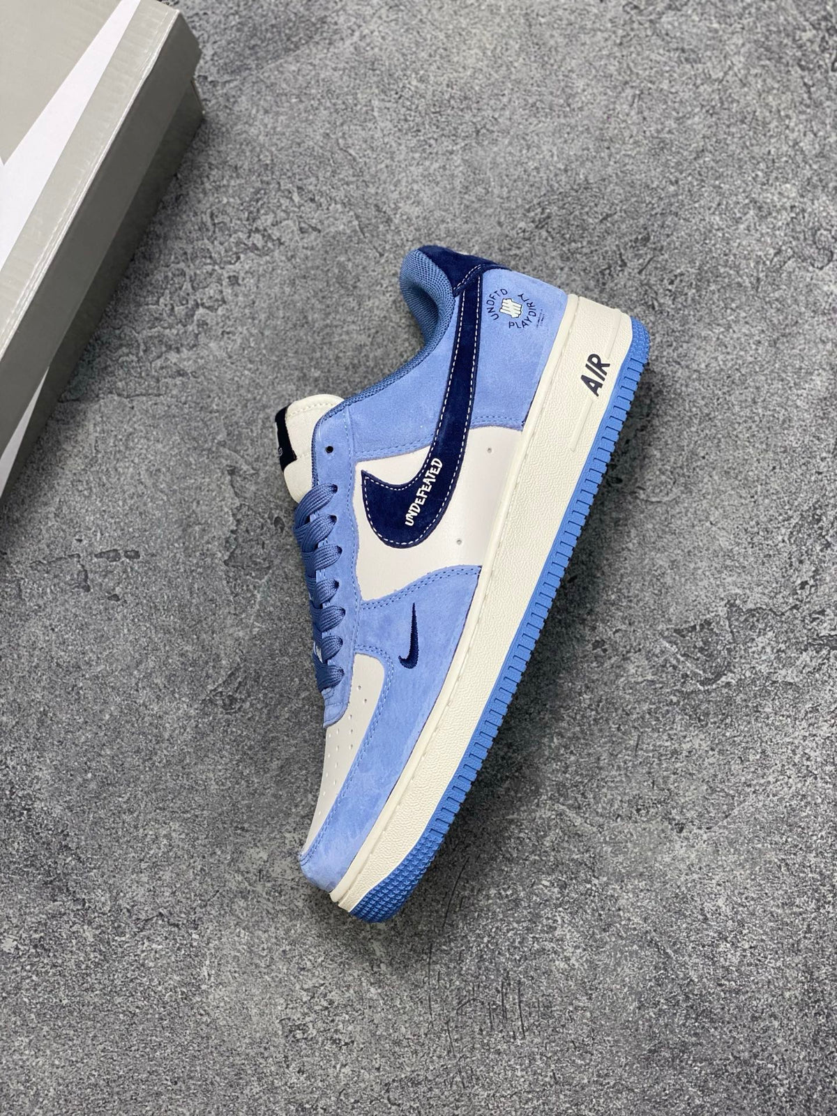 Undefeated联名AF1